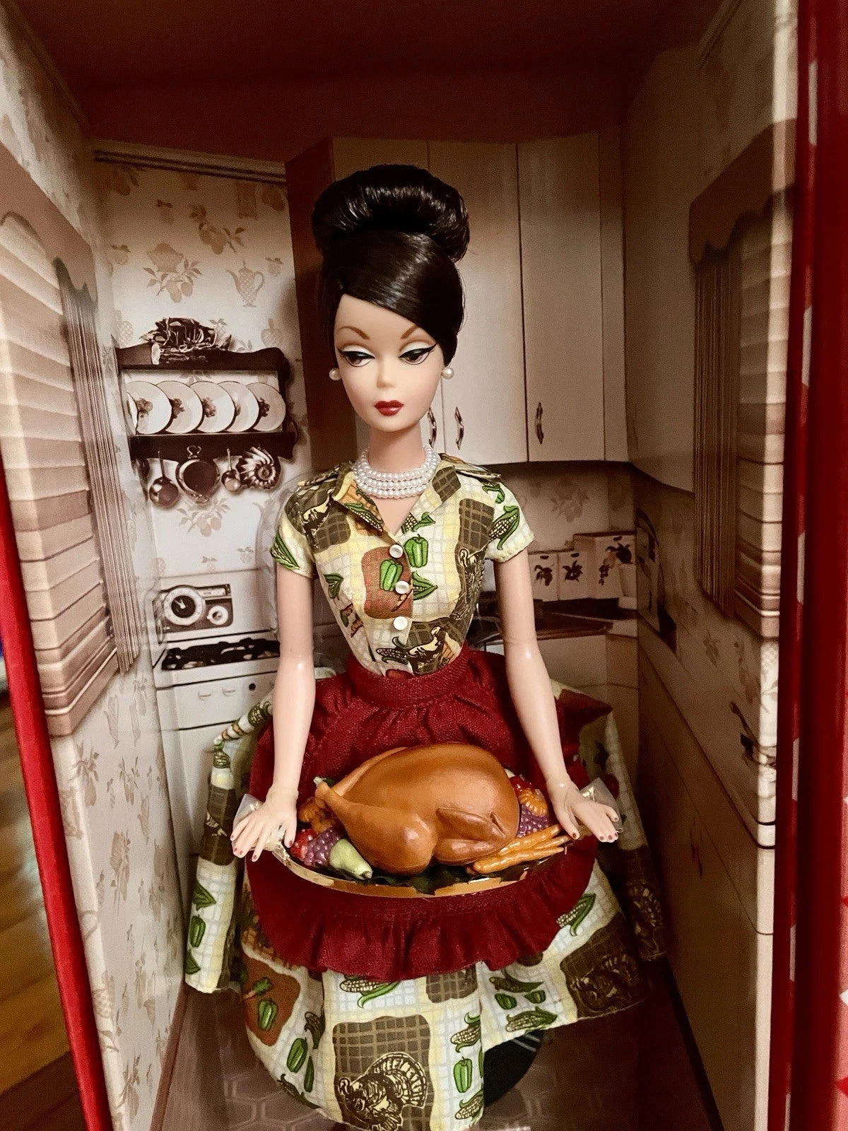 2010 Barbie Holiday Hostess Thanksgiving Feast Gold Label LE 3100 T2160 NRFB