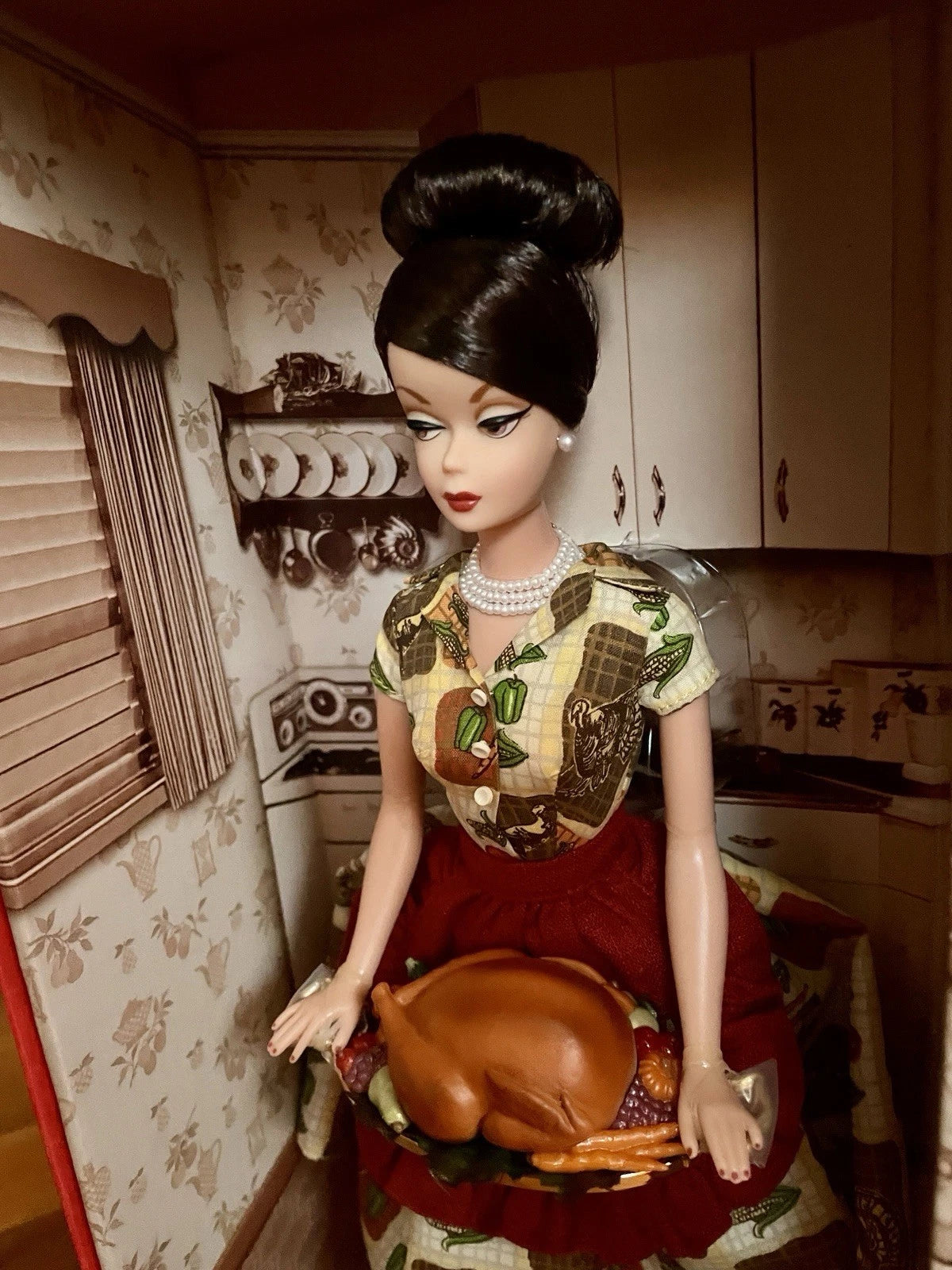 2010 Barbie Holiday Hostess Thanksgiving Feast Gold Label LE 3100 T2160 NRFB